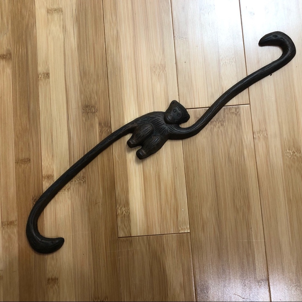 Cast Iron Monkey Chain Wall Decor
